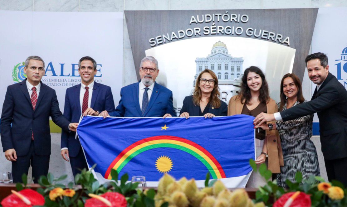 Assembleia Legislativa de Pernambuco concedeu o título de Cidadão Pernambucano ao Conselheiro de Embaixada, Francisco Carlos Duarte de Azevedo